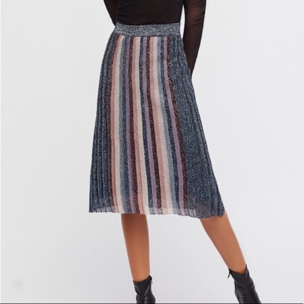 Elegant Striped Midi Skirt